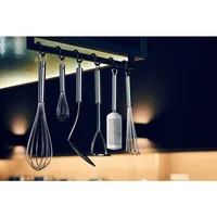 WMF Kartoffelstampfer Profi Plus Silber - Produkttyp: Kartoffelstampfer - Material: Edelstahl - Detailfarbe: Silber - Anzahl Einsätze: 1 × - Spülmaschinenfest: Ja