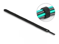 Delock Klettkabelbinder Schwarz 300 mm x 12 mm, 10 Stück - Breite: 12 mm - Länge: 300 mm - Produkttyp: Klettkabelbinder - Ausstattung Kabelmanagement: Wiederverwendbar - Haftend - Verpackungseinheit: 10 Stück - Material: Kunststoff