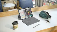 Logitech Combo Touch iPad Air 11 (M2/2024)/iPad Air 11 (M3/2025) - Verbindungsmöglichkeiten: Smart Connector - Tastaturlayout: QWERTZ (CH) - Kompatible Hersteller: Apple - Bildschirmdiagonale: 11 - Detailfarbe: Grau - Tablet Kompatibilität: iPad Air 11 (