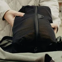 Peak Design Ultraleichter Mesh-Packwürfel S Schwarz - Tragemöglichkeit: Gurtschlaufe - Detailfarbe: Schwarz - Zusatzfächer: Nein - Ausstattung: Durchsichtig - Reissverschluss - Anzahl Objektive: 0 - Bauform Kamera: Zubehör