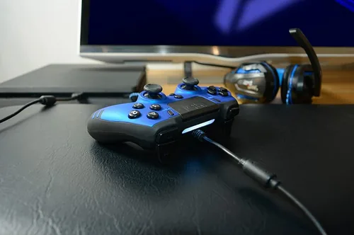 STEELPLAY Slim Pack -  Wired Controller -  Sapphire Blue -  Multi