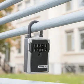 Master Lock Schlüsseltresor Bluetooth mit Bügel 5440EURD