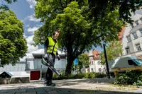 Metabo Akku-Laubbläser LB 18 LTX BL Set - Ausstattung: Mit 2 Akkus und 1 Ladegerät - Akkusystem: CAS Cordless Alliance System - Funktionen: Laubbläser - Luftstrom: 150 km/h - Betriebsart: Akkubetrieb