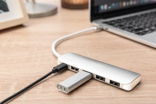 USB Type-C™ 4-Port Hub (USB 3.0) + PD, USB-Hub