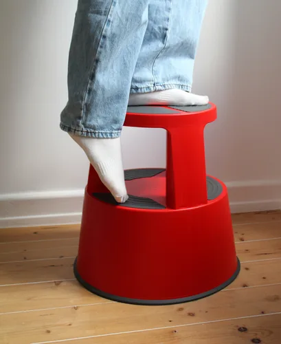WEDO Rollhocker SuperStep Rot - Material: Kunststoff - Belastbarkeit: 150 kg - Sitzhöhe: 43 cm