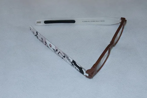 Figoline Lesebrille Melody +2,0 - Grössensystem: EU - Brillenglasfarbe: Klar - Zielgruppe: Unisex - Sehstärke: +2 -0 - Brillenform: Rechteckig - Kopfbreite: Normal