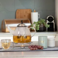 Kela Teekanne Aurora 1.8 Liter - Material: Edelstahl - Glas - Filtertyp: Edelstahlfilter - Fassungsvermögen: 1.8 l - Kompatible Kochfelder: Elektro - Gas - Glaskeramik