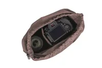 Dörr Fotorucksack Amsterdam 1 - Tragemöglichkeit: Rucksack - Detailfarbe: Dunkelgrau - Zusatzfächer: Notebookfach für 14 - Organizerfächer - Gewicht: 1.06 kg - Rucksack Typ: Kamerarucksack - Ausstattung: Knopfdruck - Reissverschluss