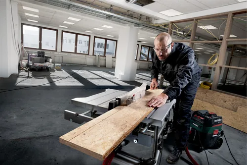 Metabo Tischkreissäge TS 254 M - Ausstattung: Ohne Zubehör - Für Material: Holz - Betriebsart: Netzbetrieb - Produktkategorie: Tischkreissäge - Set: Nein - Akkusystem: Keine