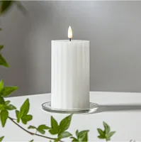 Star Trading LED-Kerze Pillar Flamme Stripe, Ø 7.5 x 15 cm, Weiss - Betriebsart: Batteriebetrieb - Fernbedienung: Nein - Aussenanwendung: Nein - Höhe: 15 cm - Timerfunktion: Ja - Set: Nein