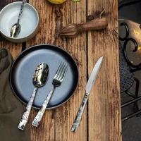 Sambonet Besteck-Set Jungle 24-teilig, Silber - Produkttyp: Besteck-Set - Material: Edelstahl 18/10 - Griffmaterial: Edelstahl 18/10 - Detailfarbe: Silber - Anzahl Teile: 24 Teile - Spülmaschinenfest: Ja