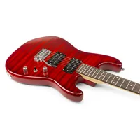 MAX E-Gitarre GigKit Quilted Style Rot - Gitarrenkoffer / Gigbag: Gigbag - Hals: Linde - Tonabnehmerbestückung: HH - Gitarrensteg: Tremolo - Leistung AMP: 0 W - Set: Ja
