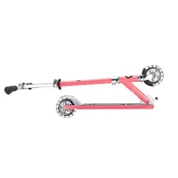 GLOBBER Scooter Flow Element Lights Coral Pink - Altersempfehlung ab: 6 Jahren - Ausstattung: Fussbremse - Höhenverstellbarer Lenker - Leuchträder - Reifentyp:  Kunststoffreifen - Nachhaltigkeit: Nicht angegeben - Belastbarkeit: 100 kg - Einsatzgebiet: Fr