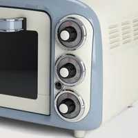 Ariete Backofen Vintage 18 l, Blau - Funktionen: Backen - Grill - Auftauen - Kochen - Ausstattung: Timer-Funktion - Ausfahrbarer Grillrost - Schalter für Unter- und Oberhitze - Grosses Sichtfenster - Breite: 40 cm - Höhe: 24.5 cm - Tiefe: 47.5 cm - Detail