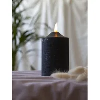 Star Trading LED-Kerze Pillar Flamme Ø 7.5 x 15 cm, Schwarz - Betriebsart: Batteriebetrieb - Fernbedienung: Nein - Aussenanwendung: Nein - Höhe: 15 cm - Timerfunktion: Ja - Set: Nein