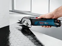 Bosch Professional Akku-Universalschneider GUS 12 V-300 + L-Boxx 102 Solo - Ausstattung: Ohne Akku & Ladegerät