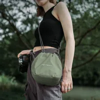 PGYTECH Kameratasche OneGo Drawstring Bag Forest - Tragemöglichkeit: Handriemen - Detailfarbe: Forest - Zusatzfächer: Nein - Bauform Kamera: Systemkamera (spiegellos) - Kamerataschenart: Kameratasche