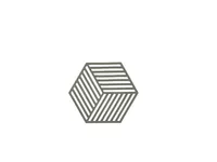 Zone Denmark Topfuntersetzer Hexagon Olivgrün - Anwendungsbereich: Pfanne  - Topf  - Material: Silikon - Detailfarbe: Olivgrün - Set: Nein - Zusammenklappbar: Nein - Verpackungseinheit: 1 Stück
