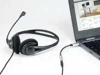 Equip Adapter USB-C-> 4-Pin 3.5mm StBu DAC 0.15m schwarz