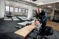 Metabo Tischkreissäge TS 254 M - Ausstattung: Ohne Zubehör - Für Material: Holz - Betriebsart: Netzbetrieb - Produktkategorie: Tischkreissäge - Set: Nein - Akkusystem: Keine