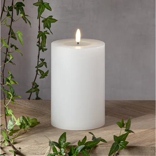 Star Trading LED-Kerze Pillar Flow Big, 17.5 cm, Weiss - Betriebsart: Batteriebetrieb - Fernbedienung: Nein - Aussenanwendung: Nein - Höhe: 17.5 cm - Timerfunktion: Ja - Set: Nein