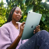 Apple iPad Air 5G Apple M LTE-TDD & LTE-FDD 128 Go 33 cm (13") 12 Go Wi-Fi 7 (802.11be) iPadOS 26 Violet