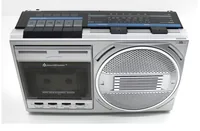 soundmaster Radio RR20SI Silber - Widerstandsfähigkeit: Keine Angabe - Radio Tuner: FM - Stromversorgung: Akkubetrieb - Netzbetrieb - Detailfarbe: Silber - Streaming Formate: Keine - Ausstattung: Kassettendeck - Mikrofon