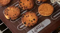 Lékué Backmatte mikroperforiert, Silikon, 40 x 30 cm - Backpapierart: Wiederverwendbar - Eigenschaften: Keine Eigenschaft - Zertifikate: Keine Zertifizierung - Verpackungseinheit: 1 Stück - Breite: 30 cm - Länge: 40 cm