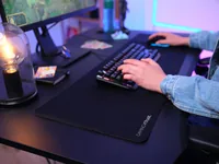 Trust Gaming-Mausmatte GXT 758 XXL Schwarz - Tiefe: 300 mm - Breite: 930 mm - Detailfarbe: Schwarz - Form: Rechteck - Höhe: 3 mm - Handgelenkauflage: Nein
