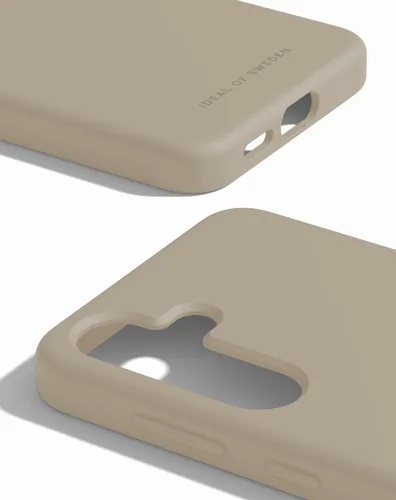 Ideal of Sweden Back Cover Silicone Galaxy S24 Beige - Grundfarbe: Beige - Fallsicher: Ja - Kompatible Hersteller: Samsung - Detailfarbe: Beige - Mobiltelefon Kompatibilität: Galaxy S24 - Material: Polycarbonat (PC) - Polyester - Silikon