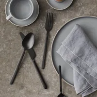 Blomus Besteck-Set Stella 16 Stück, Schwarz - Produkttyp: Besteck-Set - Material: Edelstahl - Griffmaterial: Edelstahl - Detailfarbe: Schwarz - Anzahl Teile: 16 Teile - Spülmaschinenfest: Ja