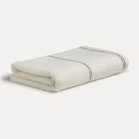 Möve Handtuch Vibrant Opulence 50 x 100 cm, Ivory - Nachhaltigkeit: Nicht angegeben - Produkttyp: Handtuch - Detailfarbe: Ivory - Breite: 50 cm - Länge: 100 cm - Detailmaterial: Baumwolle (CO)
