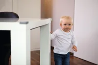 Abus Eckenschutz Tobi 4 Stück, Transparent - Packungsgrösse: 4 Stück - Detailfarbe: Transparent - BPA-frei: Nein - Sicherungstyp: Eckenschutz