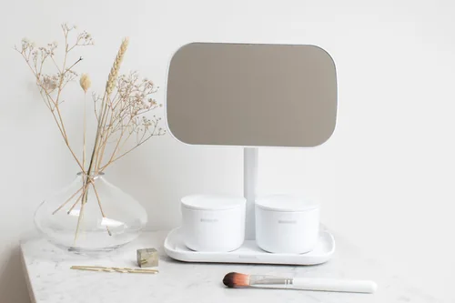 Brabantia Kosmetikspiegel ReNew mit Ablageschale, Weiss - Vergrösserung: 0 × - Detailfarbe: Weiss - Form: Eckig - Wandhalterung: Nein