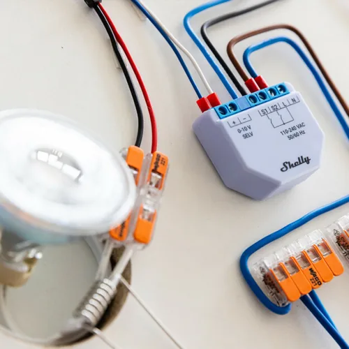 Shelly Plus 0-10V Dimmer - Unterputz -WLAN - BT