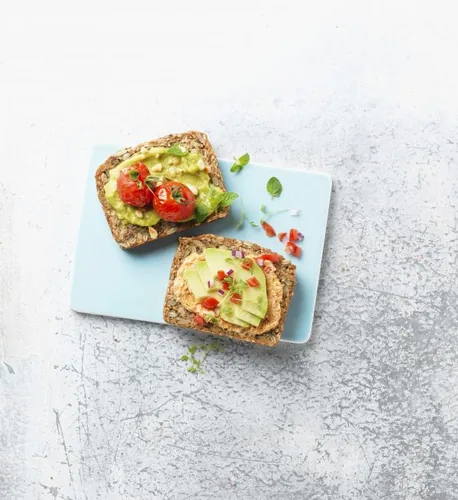 Schnitzer Bio Saatenbrot ohne Mehl und Hefe 350 g - Produkttyp: Brot - Nährwertangabe pro: 100 g - Energiegehalt (in kj): 1182 KJ - Energiegehalt (in kcal): 283 Kcal - Fett: 15 g - Gesättigte Fettsäuren: 2.2 g
