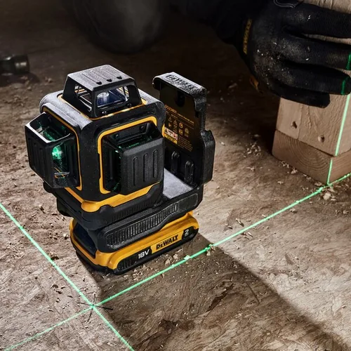 DEWALT Akku-Linienlaser 18 V, 3x 360 °, 40 m - Produktkategorie: Linienlaser - Schnittstellen: Keine - Reichweite: 40 m - Messgenauigkeit: 3 mm