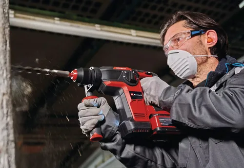 Einhell Schnurloser Bohrhammer TP-HD 18/28 Li BL+4 (1x3.0Ah+) - Produktkategorie: Bohrhammer - Werkzeugaufnahme: SDS-plus - Meisselfunktion: Ja - Akkusystem: Einhell Power X-Change - Schlagstärke (J): 3 J. - Max. Bohrdurchmesser Beton: 28 mm