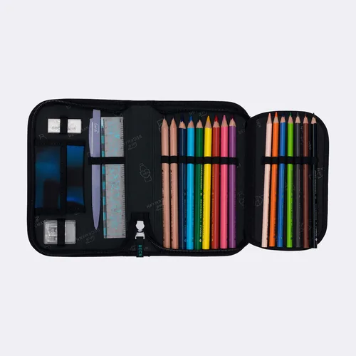Beckmann Schulthek-Set Classic Magic League 6-teilig - Altersempfehlung ab: 6 Jahren - Wasserabweisend: Ja - Detailfarbe: Dunkelblau - Schwarz - Gewicht: 940 g - Volumen: 22 l - Motiv: Fussball
