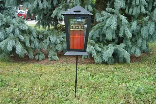 Dameco Grablaterne mit Erdspiess 14 x 25 cm, Schwarz - Breite: 14 cm - Detailfarbe: Schwarz - Höhe: 25 cm - Länge: 14 cm - Detailmaterial: Metall - Grundmaterial: Metall