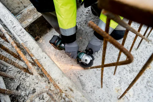 Metabo Combo Set 3.1, SB 18 LT BL + W 18 L 9-125 + KH 18 LTX 24 - Funktionen: Bohren - Hammerbohren - Meisseln - Werkzeugaufnahme: Schnellspannmutter - Ausstattung: Mit Akku & Ladegerät - Set: Ja - Kapazität Wattstunden: 93 Wh - Akkusystem: CAS Cordless A