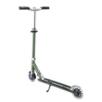 GLOBBER Scooter Flow Element Lights Olive - Altersempfehlung ab: 6 Jahren - Ausstattung: Fussbremse - Höhenverstellbarer Lenker - Leuchträder - Reifentyp:  Kunststoffreifen - Nachhaltigkeit: Nicht angegeben - Belastbarkeit: 100 kg - Einsatzgebiet: Freizei