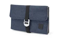 Hotbox Ordnungsmappe Folio Blau - Typ: Ordnungsmappe - Ausstattung: Reissverschluss - Visitenkarten-Einsteckschlitz - Innentasche - Detailfarbe: Blau - Material: Polyester