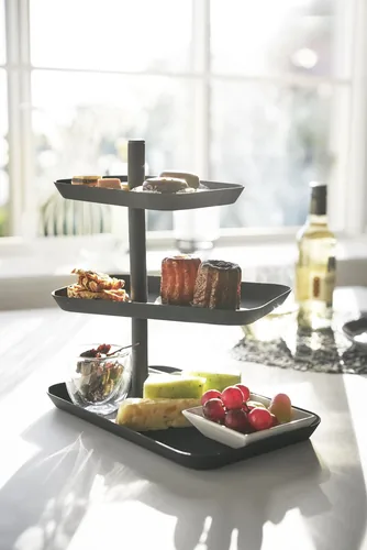 Yamazaki Etagere Tower 3-stufig, Schwarz - Produkttyp: Etagere - Materialtyp: Metall - Material: Metall - Detailfarbe: Schwarz - Anzahl Etagen: 3 × - Stapelbar: Nein