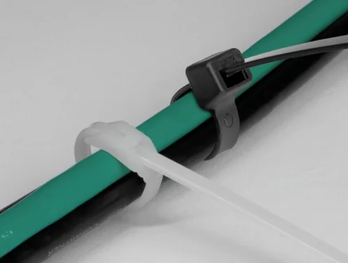 DeLOCK Cable tie with flat head L 110 x W 2.5 mm 100 pieces
