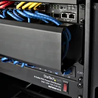 StarTech.com Horizontal 2U Server Rack Cable Management Finger Duct w/ Cover - 19" Network Rack Wire Duct Raceway Panel - Slotted Wire Duct