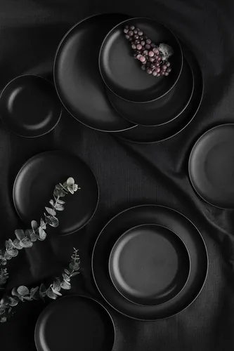 Hermia Geschirr-Set Schwarz - Material: Porzellan - Teller Typ: Speiseteller - Detailfarbe: Schwarz - Verpackungseinheit: 1 Stück - Form: Rund