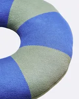 Chic Mic Gestricktes Baumwollkissen Donut 50 x 50 cm, Blueberry - Breite: 50 cm - Detailfarbe: Blau - Grün - Nachhaltigkeit: Nicht angegeben - Bezug abnehmbar: Keine Angaben - Mit Bezug: Ja - Produkttyp: Kissen mit Füllung