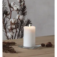 Star Trading LED-Kerze Pillar Flamme Ø 7.5 x 14 cm, Weiss - Betriebsart: Batteriebetrieb - Fernbedienung: Nein - Aussenanwendung: Nein - Höhe: 14 cm - Timerfunktion: Ja - Set: Nein